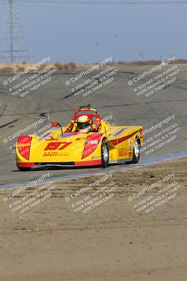 media/Nov-19-2022-CalClub SCCA (Sat) [[baae7b5f0c]]/Group 1/Race (Outside Grapevine)/